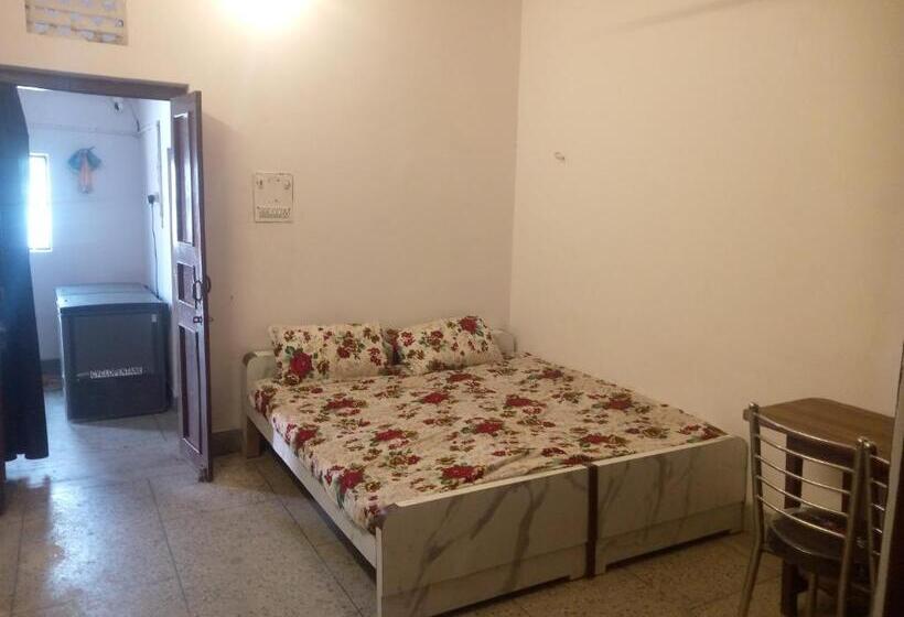 Travel Hostel In Heart Of Kanpur