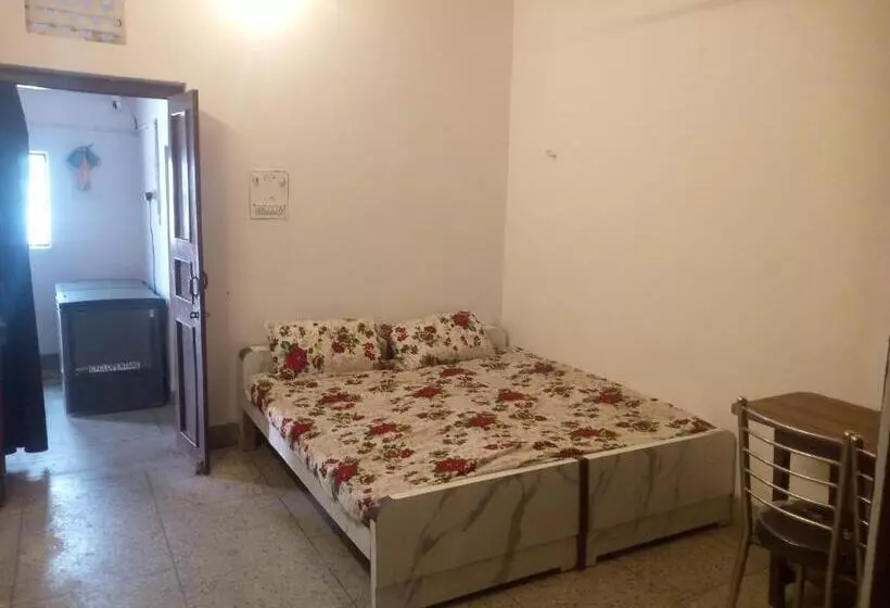Travel Hostel In Heart Of Kanpur