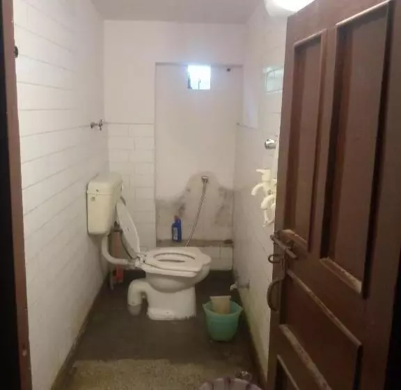 Travel Hostel In Heart Of Kanpur