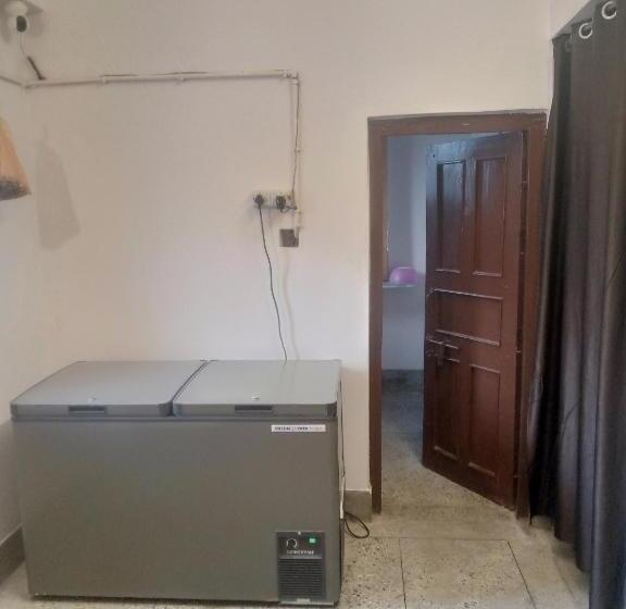 Travel Hostel In Heart Of Kanpur