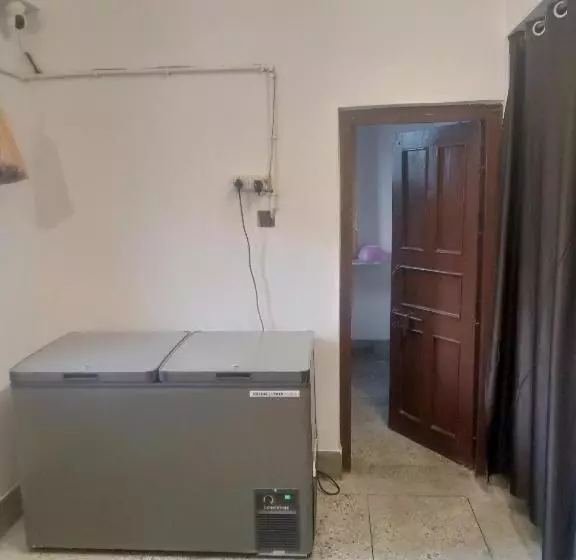 Travel Hostel In Heart Of Kanpur