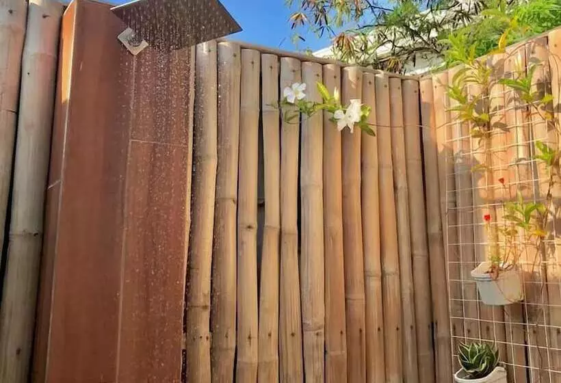 Aamiaismajoitus (B&B) Kalipay Bungalows