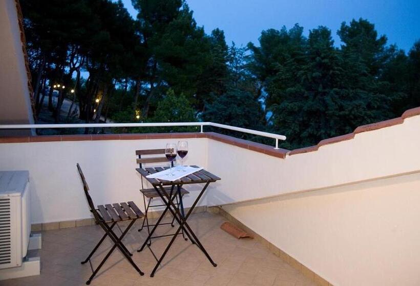 تختخواب و صبحانه La Ginestra In Fiore Camere