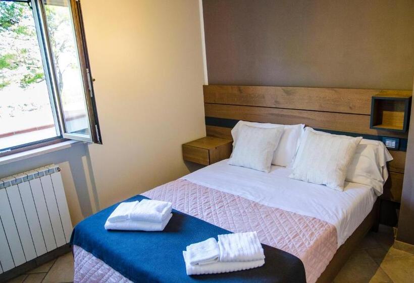 تختخواب و صبحانه La Ginestra In Fiore Camere