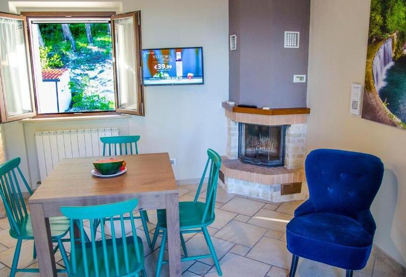 تختخواب و صبحانه La Ginestra In Fiore Camere