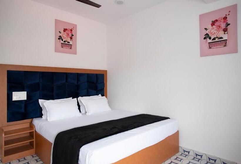 Hotel Calangute By Goa Journey