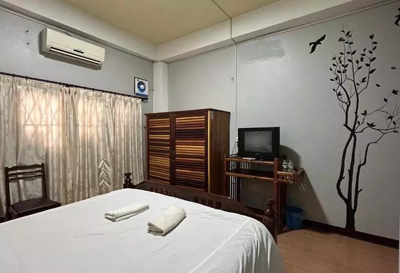 Hotelli Domon Riverside