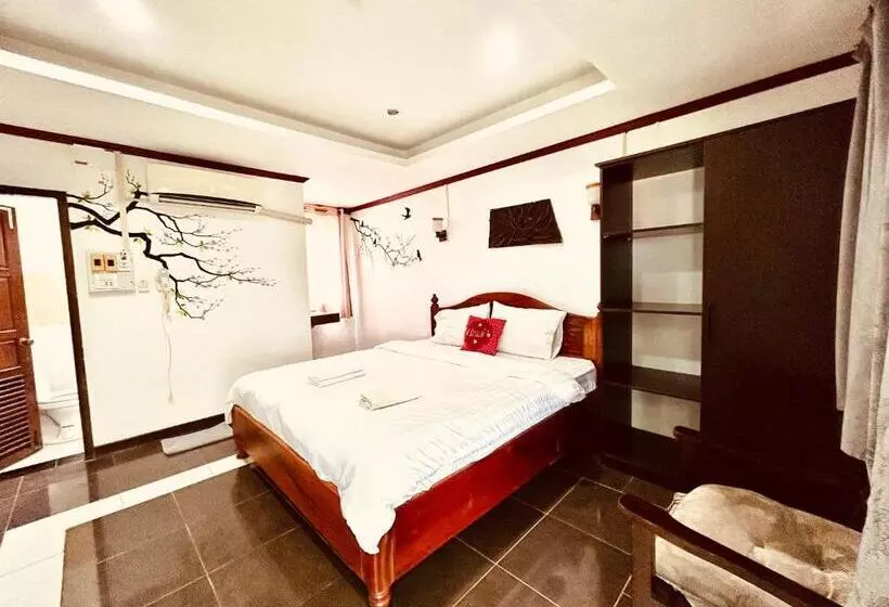 Hotelli Domon Riverside