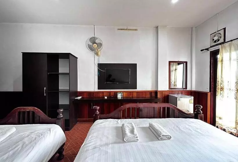 Hotelli Domon Riverside