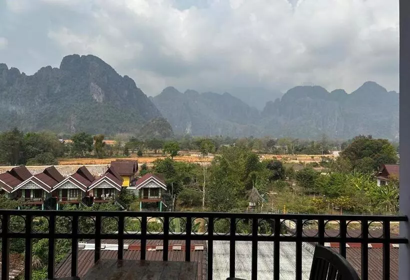 Hotelli Domon Riverside