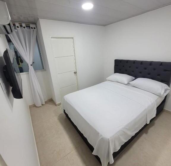 هتل Maria Eugenia