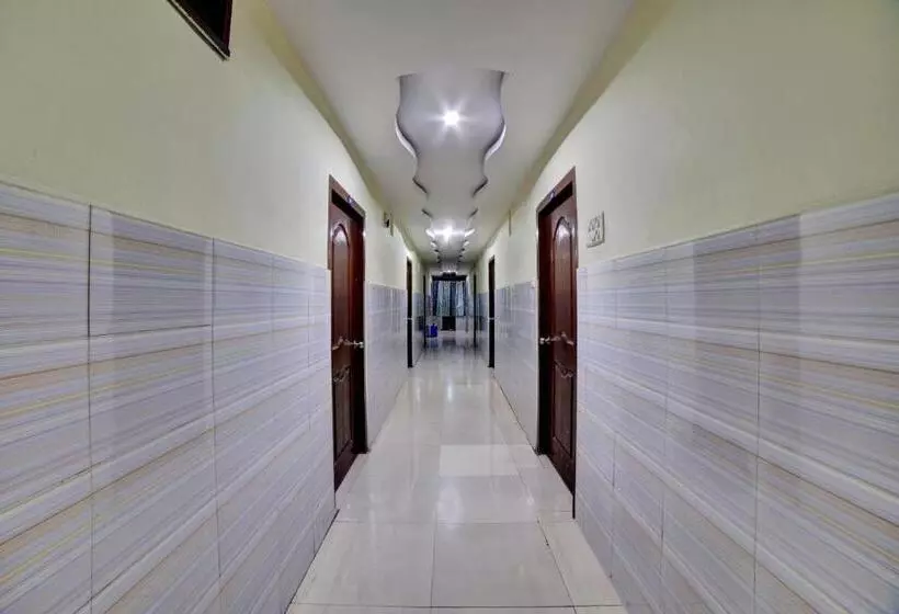 Hotelli Oyo Flagship 81255 Anu Residency