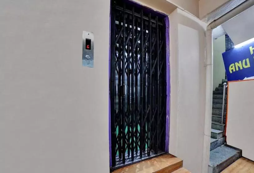 Hotelli Oyo Flagship 81255 Anu Residency