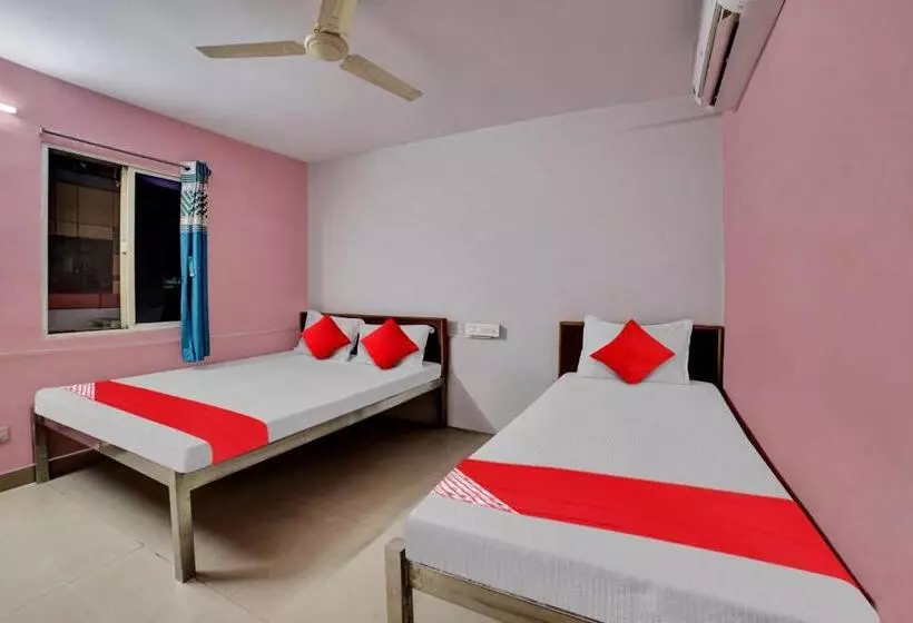 Hotelli Oyo Flagship 81255 Anu Residency