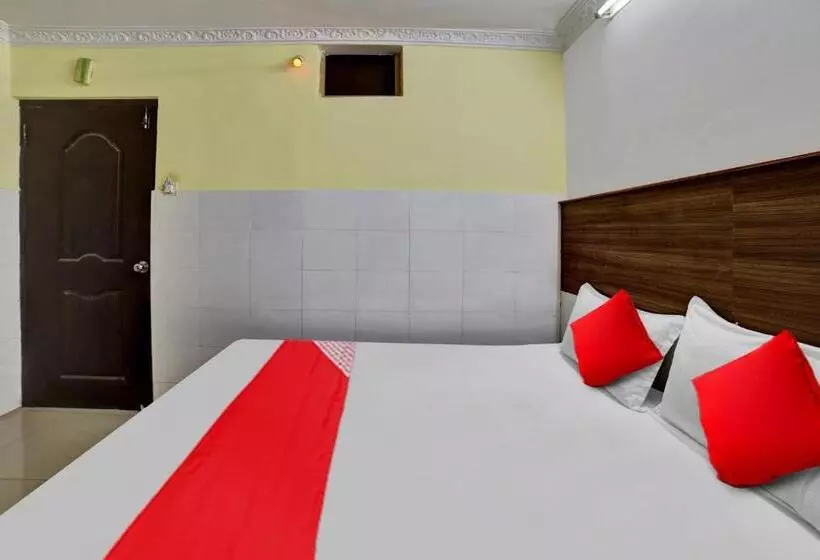 Hotelli Oyo Flagship 81255 Anu Residency