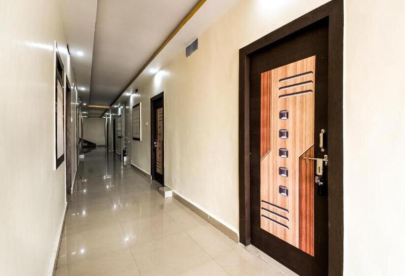 هتل Spot On 81255b Happy Guest House