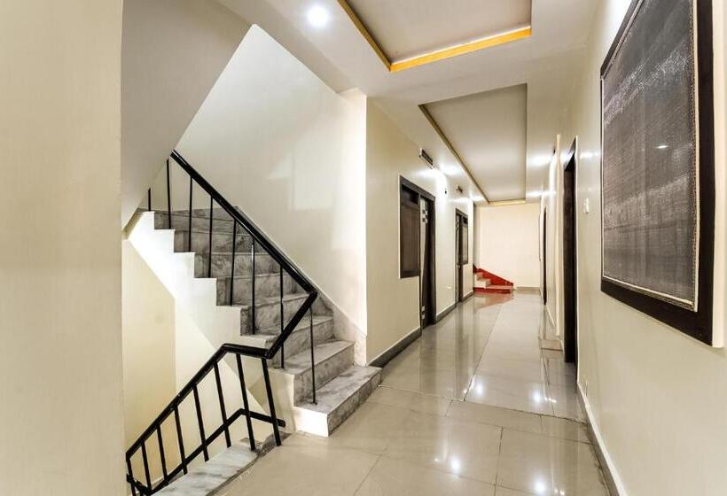 هتل Spot On 81255b Happy Guest House