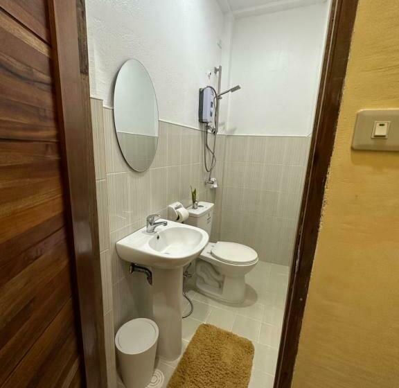 Pensjonat Elisha S Guest House