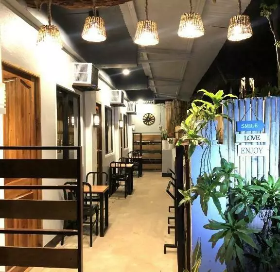 پانسیون Elisha S Guest House