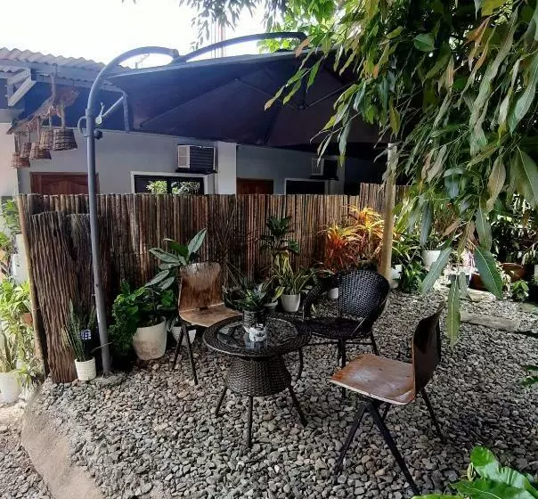 پانسیون Elisha S Guest House