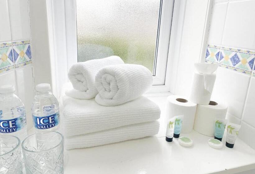 Majatalo Kenavara House