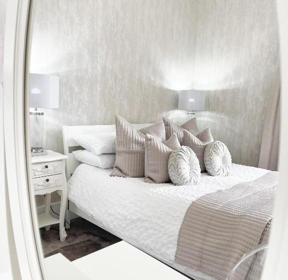 Majatalo Kenavara House