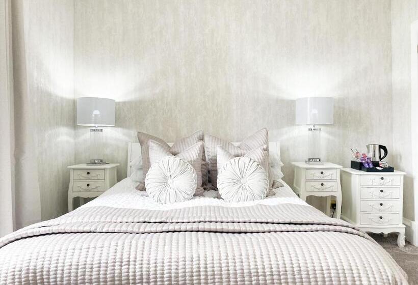 Majatalo Kenavara House