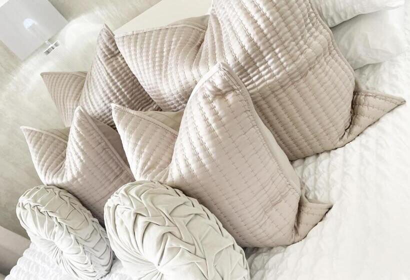 Majatalo Kenavara House