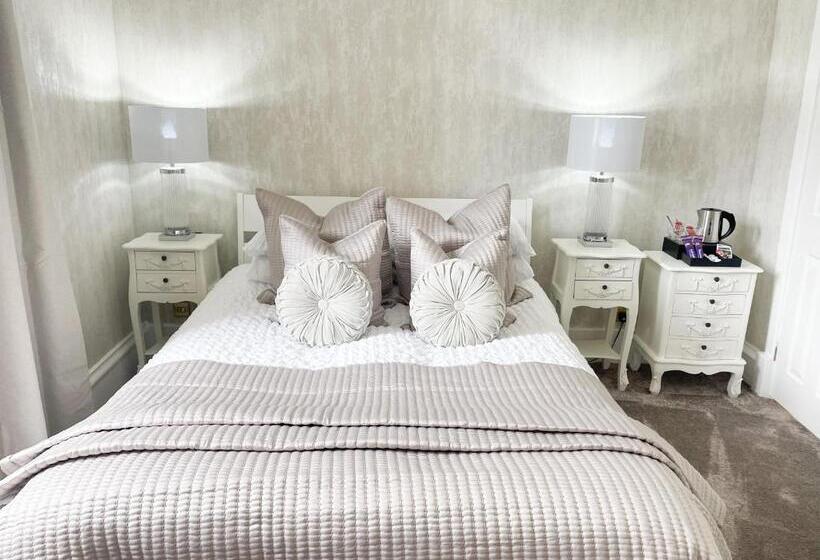 Majatalo Kenavara House