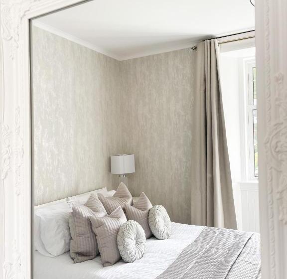 Majatalo Kenavara House