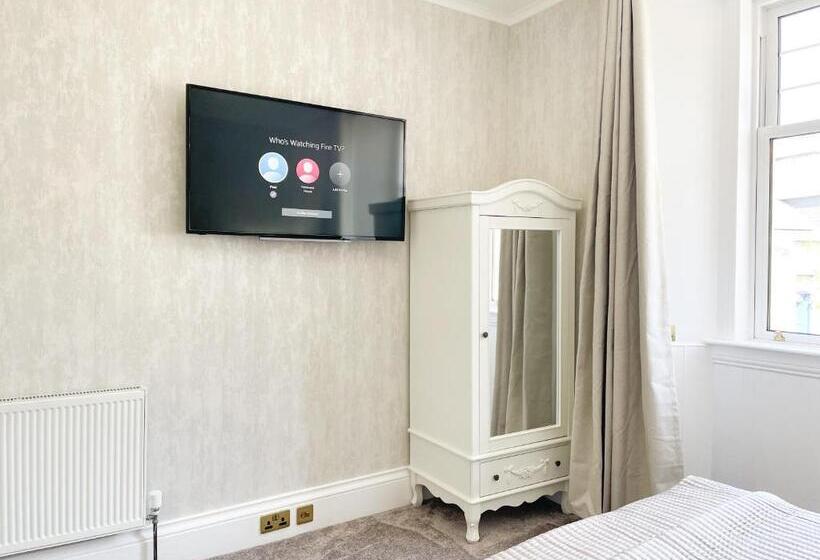 Majatalo Kenavara House