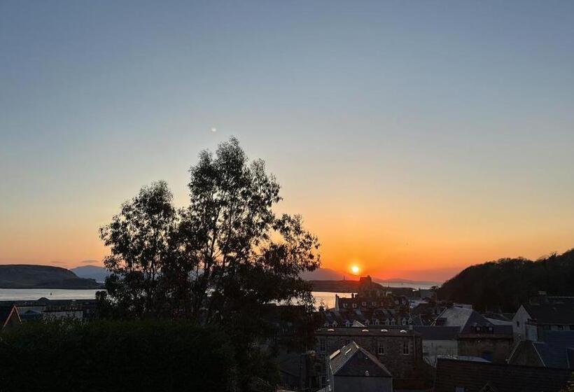 Majatalo Kenavara House