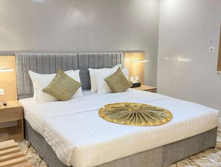 هتل Desert Paradise