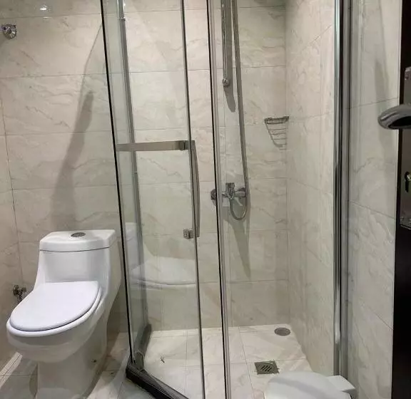 فندق العزم