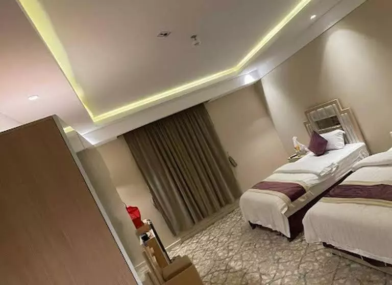 فندق العزم