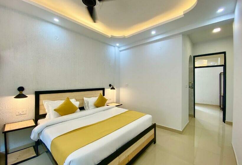 Retkeilymaja 90 S Rishikesh