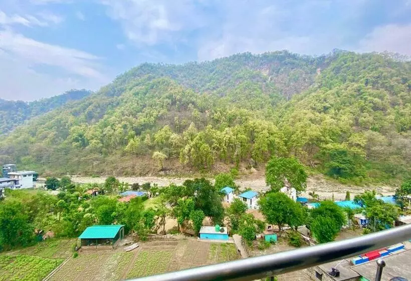ユースホステル 90 S Rishikesh
