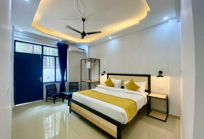 Retkeilymaja 90 S Rishikesh