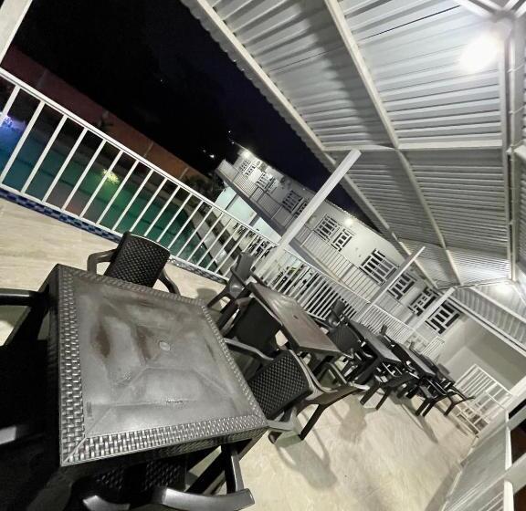 هتل Bahia Malecon