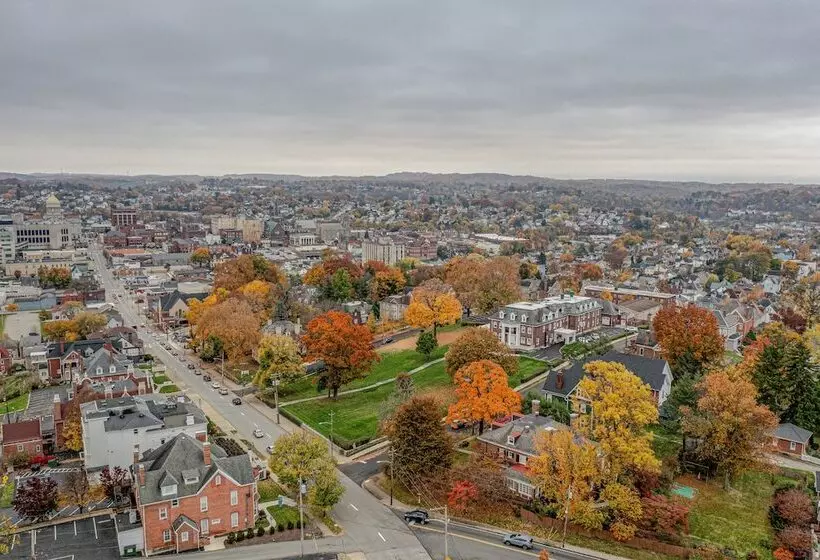 Hotelli The Grandeur Estate