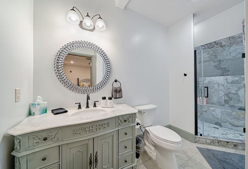 Отель The Grandeur Estate