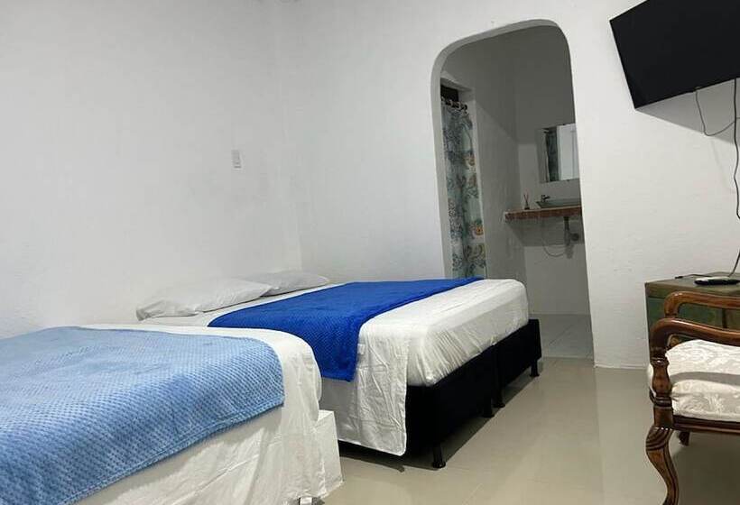 פנסיון Room In Lodge   Tr A1c Hostel Room Near Castillo San Felipe With Pool And Wifi