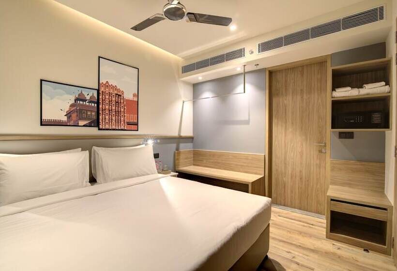 7 Apple Hotel Pratap Nagar, Jaipur