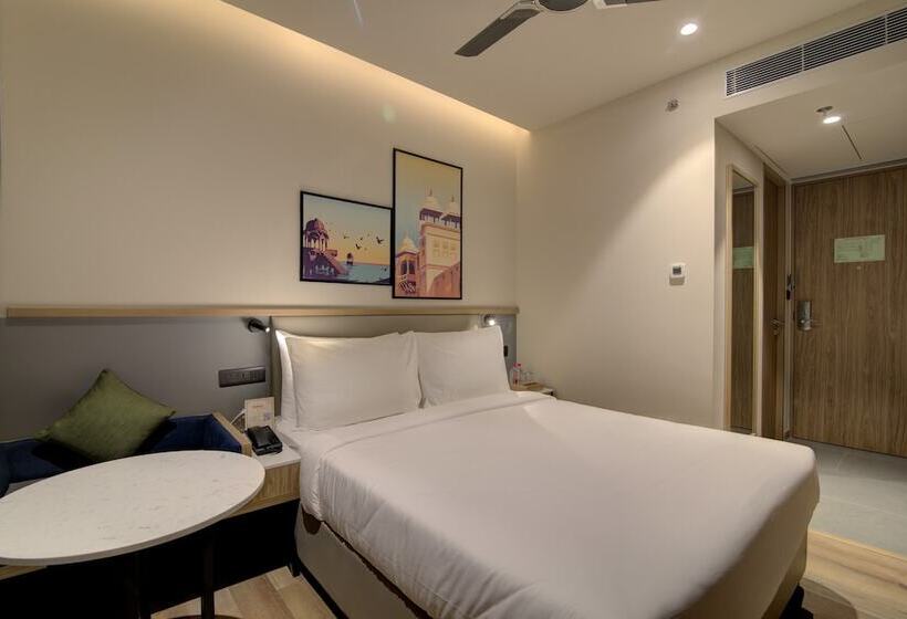7 Apple Hotel Pratap Nagar, Jaipur