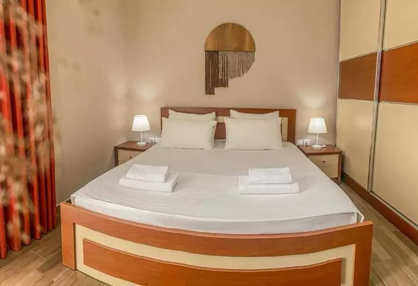Hotelli Aljur