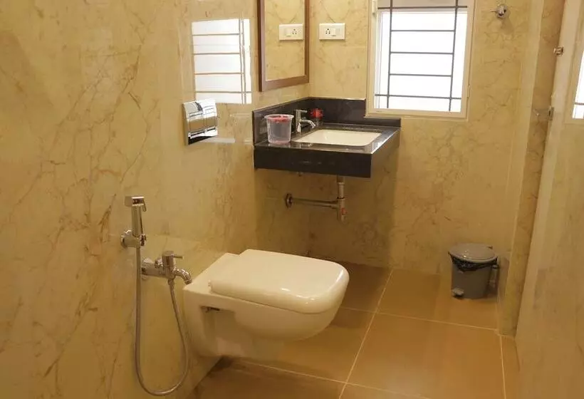 Hotelli Emeraald House