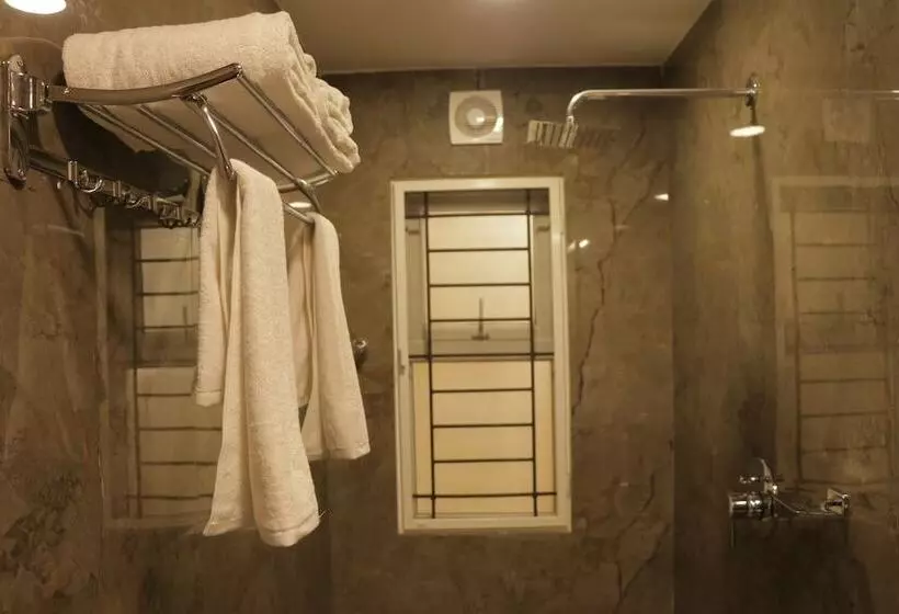 Hotelli Emeraald House