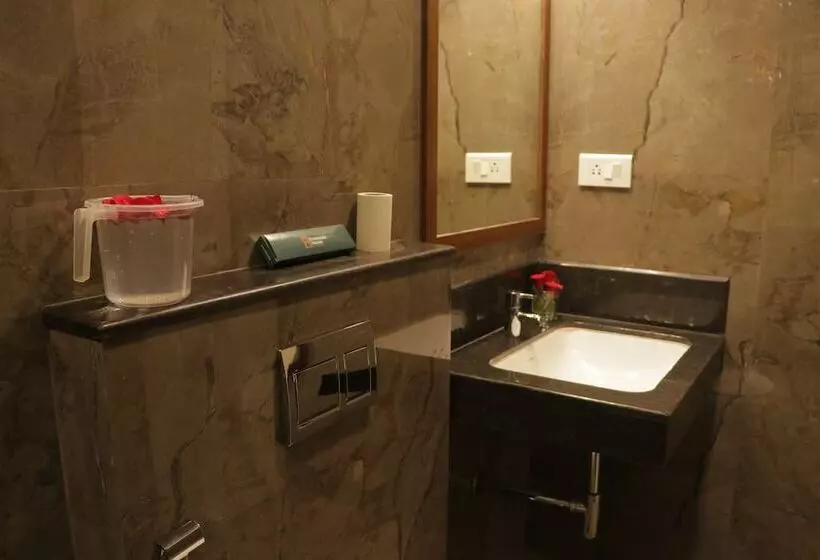 Hotelli Emeraald House