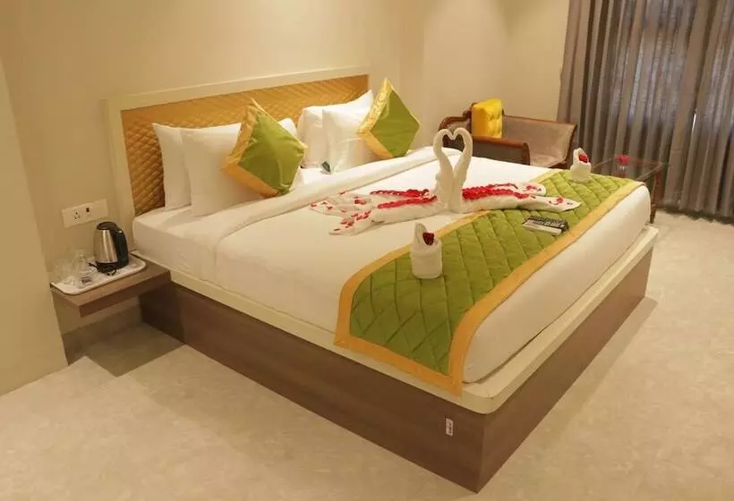 Hotelli Emeraald House