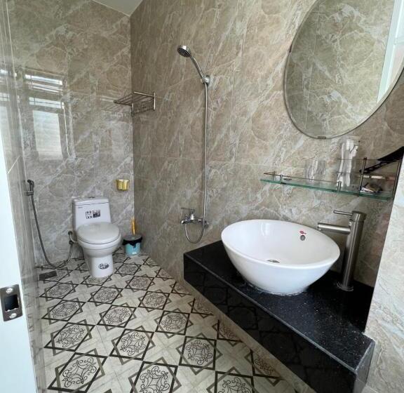 هتل Love Homestay & Spa